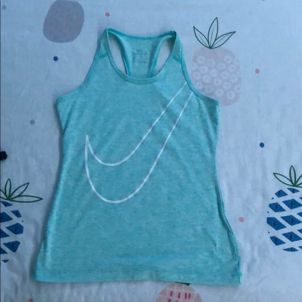 Nike tanks top